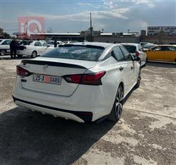 نيسان ألتيما